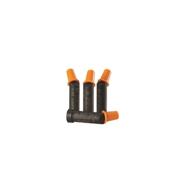 Clearfil Majesty Es-2 universal PLT (U) KURARAY